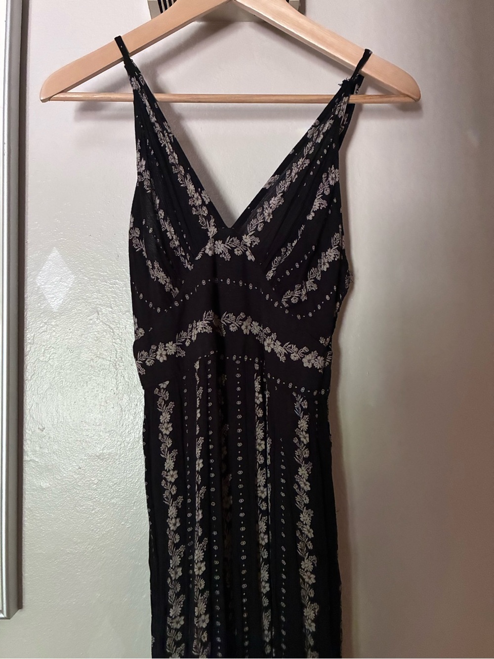 Black Floral Pattern V-Neck Romper
